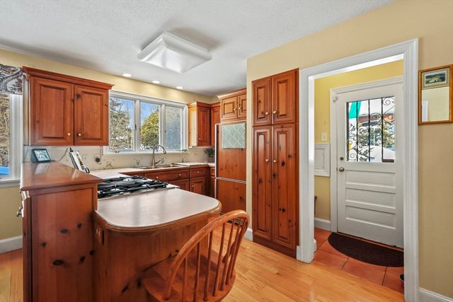 58 Englewood Road, Longmeadow, MA 01106