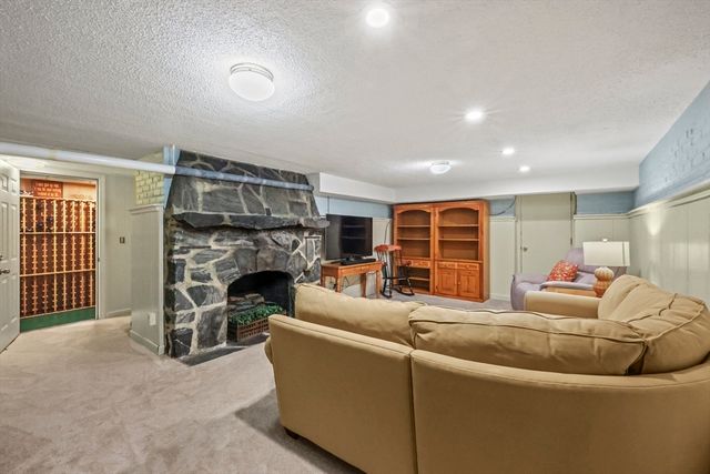 58 Englewood Road, Longmeadow, MA 01106