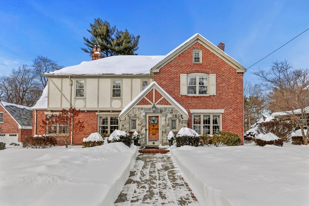 58 Englewood Road, Longmeadow, MA 01106
