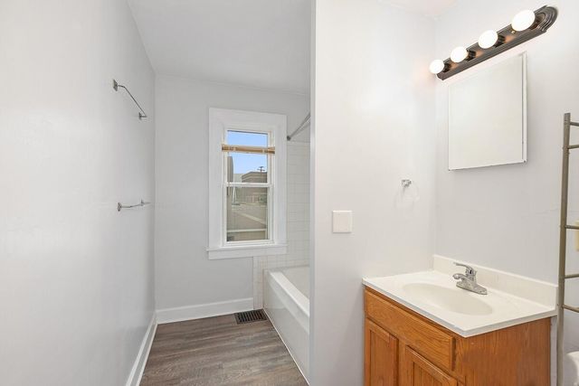 1000 Oakdale Street, Grand Rapids, MI 49507