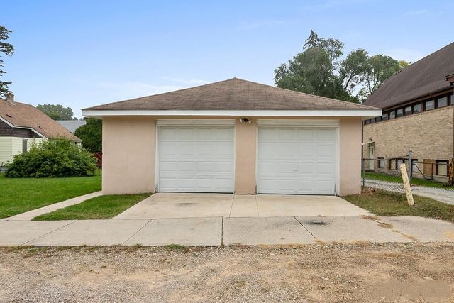 1000 Oakdale Street, Grand Rapids, MI 49507