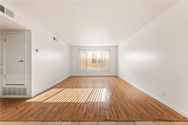 20327 Saticoy Street 102, Winnetka, CA 91306