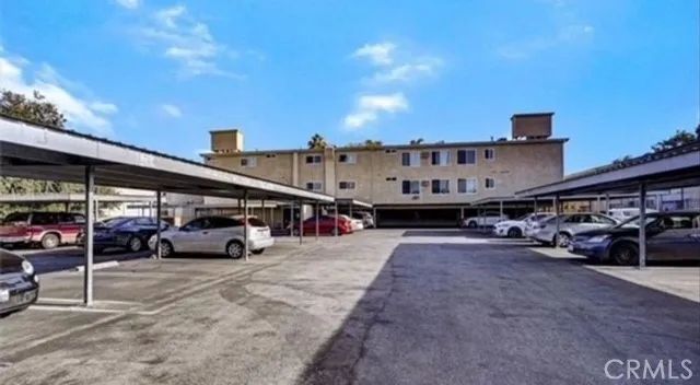 20327 Saticoy Street 102, Winnetka, CA 91306