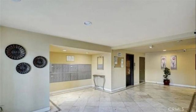 20327 Saticoy Street 102, Winnetka, CA 91306