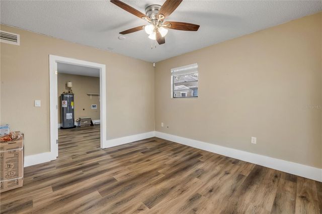 2015 INDIA PALM DRIVE, Edgewater, FL 32141