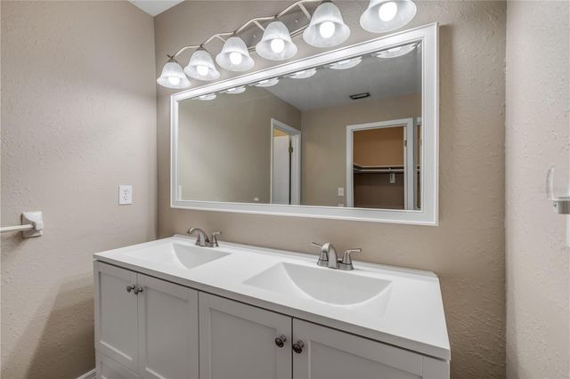 2015 INDIA PALM DRIVE, Edgewater, FL 32141