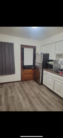 9202 Seymour Avenue, Schiller Park, IL 60176