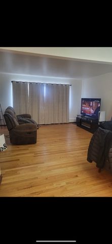 9202 Seymour Avenue, Schiller Park, IL 60176