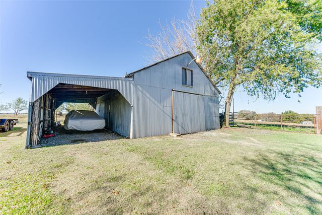 430 Hornik Road, Ennis, TX 75119