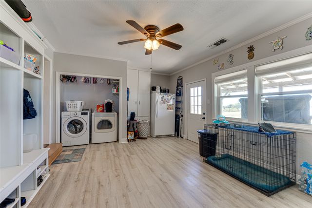 430 Hornik Road, Ennis, TX 75119