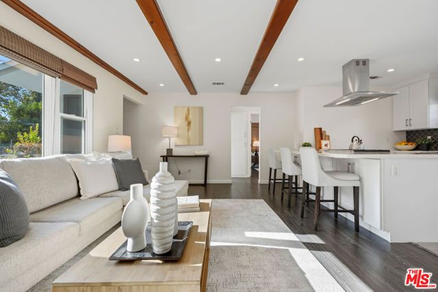 5438 Colfax Avenue, Valley Village, CA 91601