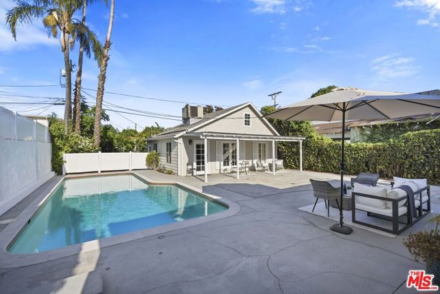 5438 Colfax Avenue, Valley Village, CA 91601