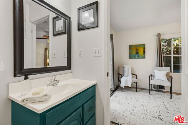 5438 Colfax Avenue, Valley Village, CA 91601