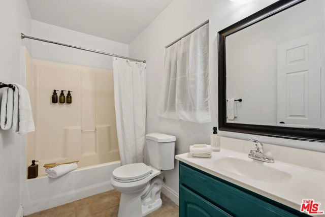 5438 Colfax Avenue, Valley Village, CA 91601