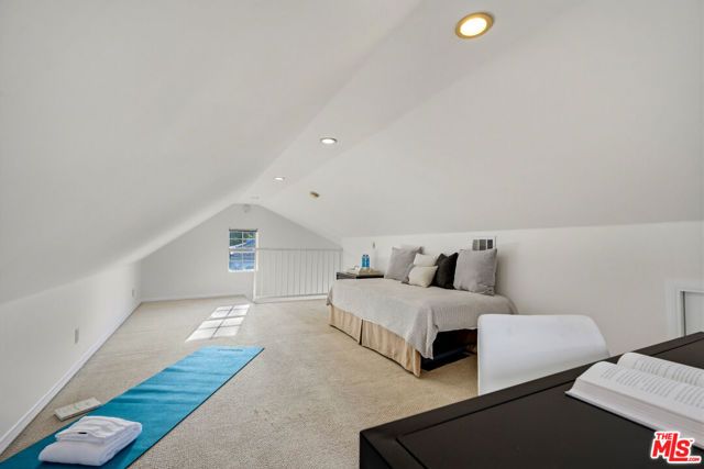 5438 Colfax Avenue, Valley Village, CA 91601