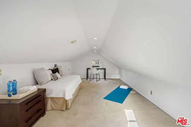 5438 Colfax Avenue, Valley Village, CA 91601