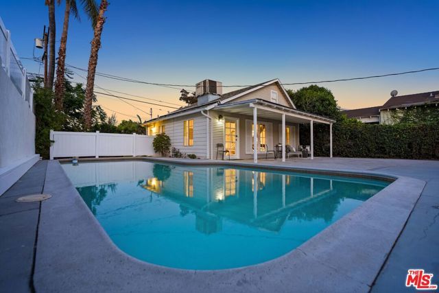 5438 Colfax Avenue, Valley Village, CA 91601