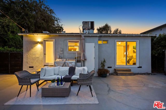 5438 Colfax Avenue, Valley Village, CA 91601