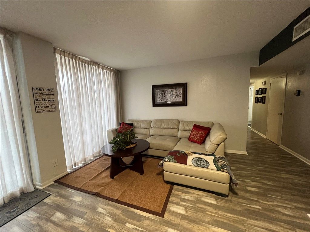 715 Upper Broadway 304, Corpus Christi, TX 78401 — photo 5