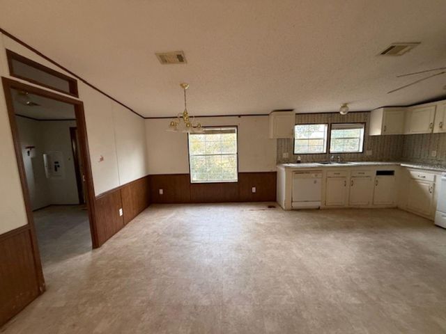 217 LONGVIEW AVENUE, Lady Lake, FL 32159