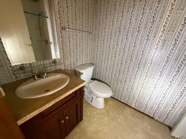 217 LONGVIEW AVENUE, Lady Lake, FL 32159