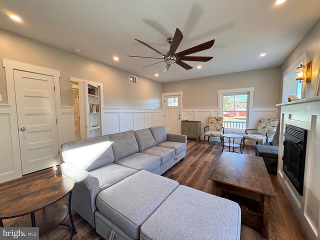 306 SIXTH AVE, Cape May, NJ 08204