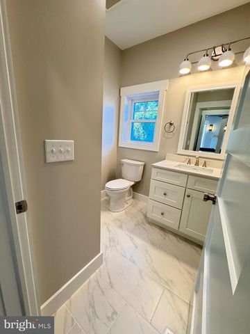 306 SIXTH AVE, Cape May, NJ 08204