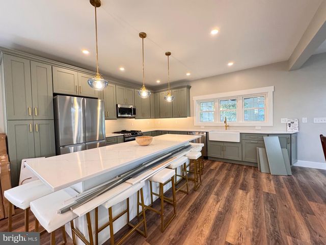 306 SIXTH AVE, Cape May, NJ 08204