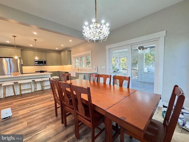 306 SIXTH AVE, Cape May, NJ 08204