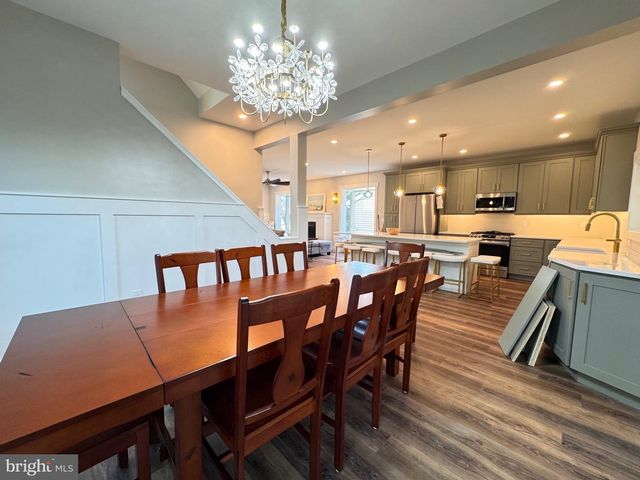 306 SIXTH AVE, Cape May, NJ 08204