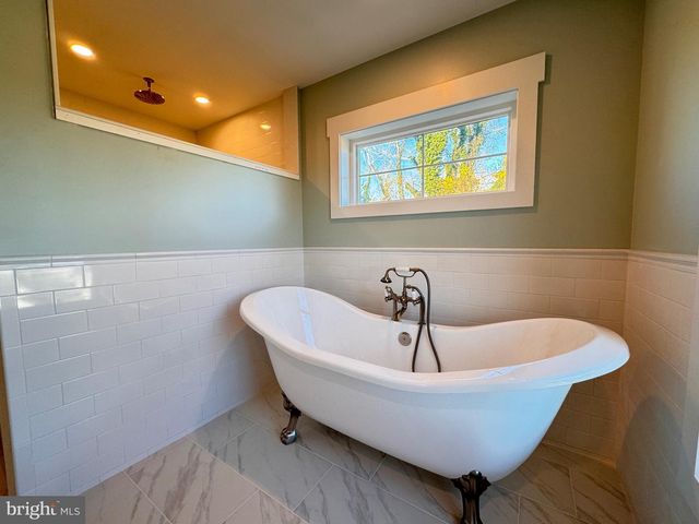 306 SIXTH AVE, Cape May, NJ 08204