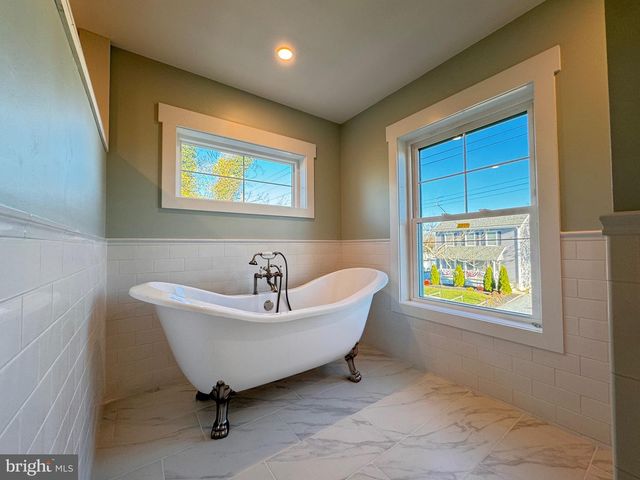 306 SIXTH AVE, Cape May, NJ 08204