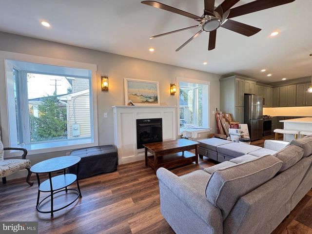 306 SIXTH AVE, Cape May, NJ 08204