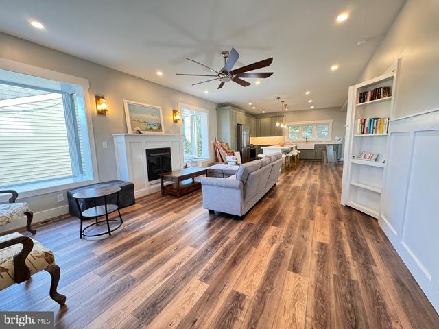 306 SIXTH AVE, Cape May, NJ 08204