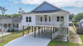 117 NW 17 Street, Oak Island, NC 28465