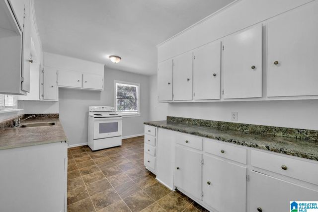 2720 2ND STREET NW, Center Point, AL 35215