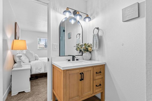 346 Oregon St, Ripon, CA 95366