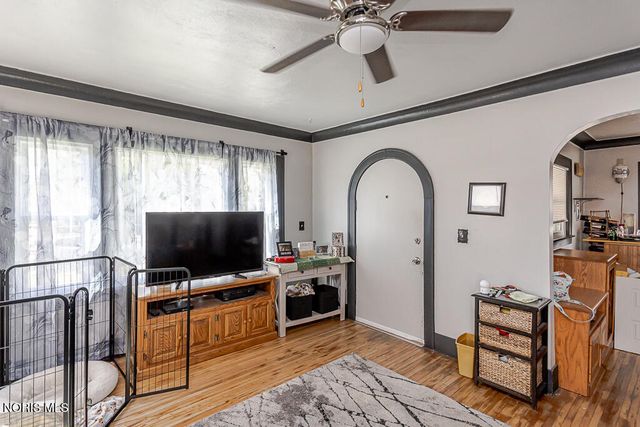4216 Caroline Avenue, Toledo, OH 43612