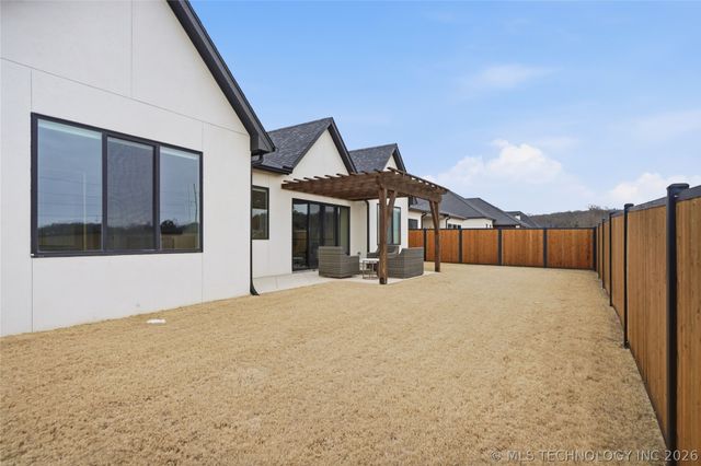 12011 S Vandalia Avenue, Tulsa, OK 74137