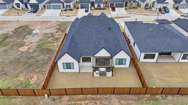 12011 S Vandalia Avenue, Tulsa, OK 74137