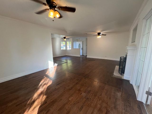 208 Tokay Ave, Modesto, CA 95350