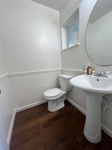 208 Tokay Ave, Modesto, CA 95350