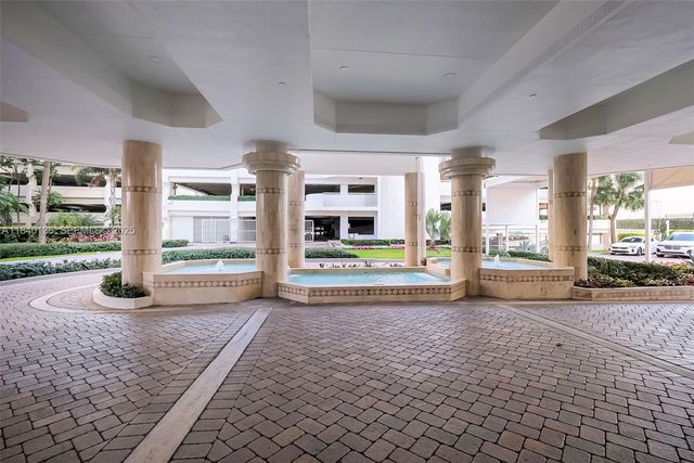 20185 E Country Club Drive 1405, Aventura, FL 33180