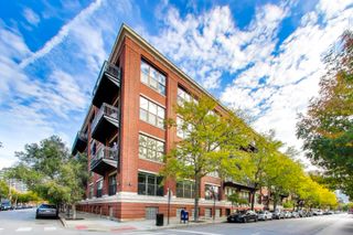 1040 W Adams Street 374, Chicago, IL 60607