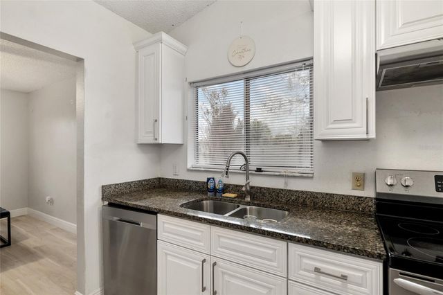 306 OAK TRACK RADIAL, Ocala, FL 34472