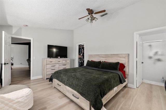 306 OAK TRACK RADIAL, Ocala, FL 34472