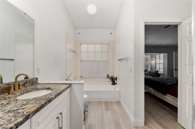 306 OAK TRACK RADIAL, Ocala, FL 34472