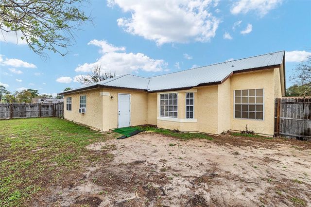 306 OAK TRACK RADIAL, Ocala, FL 34472