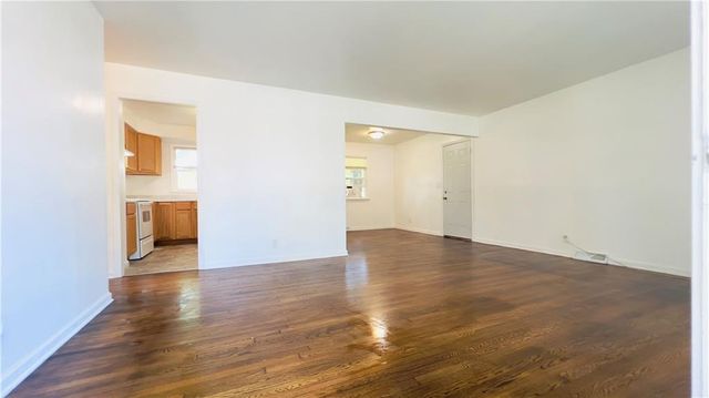 204 N Park Drive, Belton, MO 64012