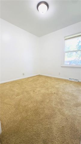 204 N Park Drive, Belton, MO 64012